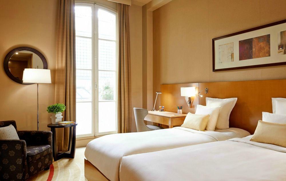 فندق فندق رينيسانس باريس فوندوم المظهر الخارجي الصورة